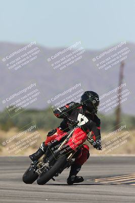 media/Oct-13-2025-Moto Forza (Mon) [[a66d839500]]/4-C Group/Session 3 (Turn 16)/